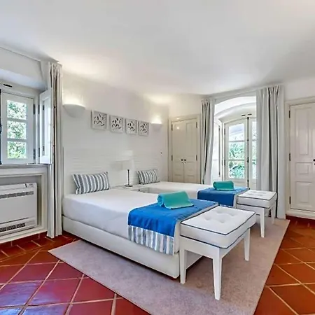 Sleeps 12 Pool Air Con Wifi Villa